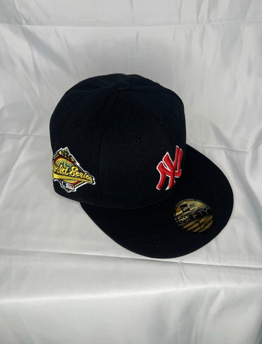 New York Yankees Black 59FIFTY Fitted Hat – Red Logo